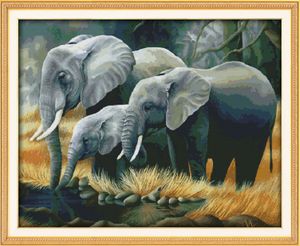 La famiglia di elefanti home decor painting, Handmade Cross Stitch Craft Tools Ricamo Set di cucito contato stampa su tela DMC 14CT / 11CT