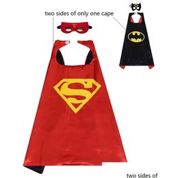 Costume de thème Costume de super-héros à double face Cape Satin Costumes de Noël d'Halloween imprimés double face pour enfants Enfant 3-12T Cartoon Mov Oteqv