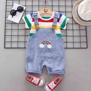 Enfant en bas âge bébé garçons filles vêtements ensembles enfants mignons arc-en-ciel rayures hauts t-shirt pantalons à bretelles tenues ensemble à manches courtes décontracté doux ensemble G220509