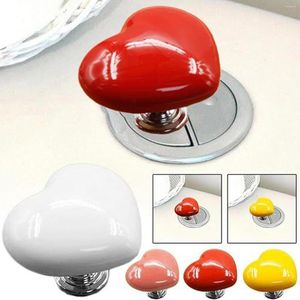 Siège de toilette couvre le bouton-poussoir coloré en forme de coeur Assistant Fashion Love Push Switch