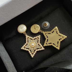 Top designer MiuMiu Mode Boucles d'oreilles Nouveau pentagramme Perle Live Luxe Médiéval Diamant Boucles D'oreilles Cadeaux Saint Valentin de haute qualité lumière luxe Bijoux Accessoires