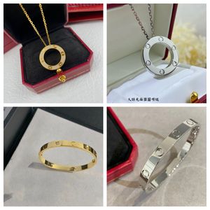Top Hot-selling Bracelets Designer Women's Earings Bracelet Jewelry Crystal Bracelet With Cube Zircon Hinge Jewelry oval Bangle Witness the Gift of Love