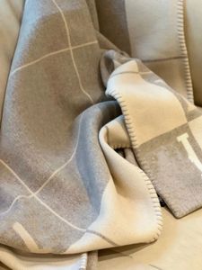 Cojín de manta beige de alta calidad Cojín y manta Cojines de lana de alta calidad 90% para el hogar con relleno de 100 algodón Envío rápido