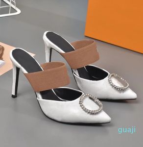 Chaussures à talons hauts en cuir de style designer de luxe de qualité supérieure femmes sandales à lettres uniques robe chaussures habillées sexy