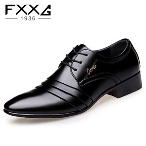 Men de mejor calidad Oxfords Dress Shoes Fashion Lace-up Boda Black Shoes Mens Poined Toe Formal Office Shoes Big Size 5766 Y200420