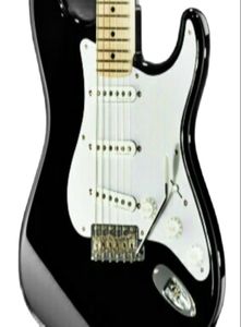 Guitarra Strat de alta calidad Gyst1029 Color negro Cuerpo sólido Maple de maricón 22 Fret Chrome Hardware6429197