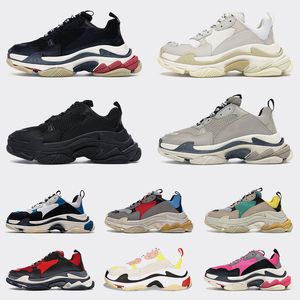 De calidad superior Triple S Athletic Outdoor Men's Women's Designer Shoes All Black White Pink Gray Beige Red Luxurys Designers Fashion Trainers Size Eur 36-45