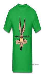 Tops Wolf Tees Men Camiseta Verde Coyote Never Rese Funning T Shirt Últimas camisetas de estampado de dibujos animados