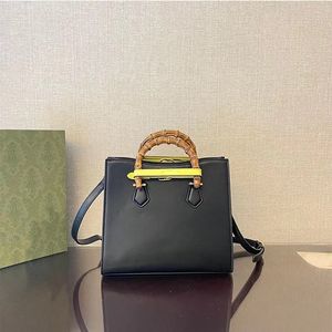 Fourre-tout s sacs épaule seau femmes marron sac à main femme marque de luxe Collection Style mode sacs à dos en cuir véritable sac à main 1012