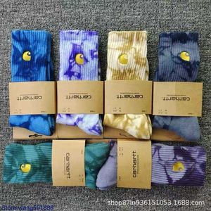 Chaussettes de serviette pour hommes et femmes 2023 Mode Marque américaine Carhart Hommes Automne Hiver Nouveau Nord Femmes Bas Sports Tall Gold Label Broderie Tie Dyed 5366