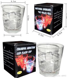 Bunte LED-Licht leuchtende Tasse transparente achteckige Tasse Kunststoff Wasser Induktion Tumbler für Nachtclub Bar 4 9jc ff