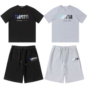 Trapstar T-Shirt Shorts Toalhas de Chenille de Alta Qualidade Seis Cores Agasalhos Bordados Moda Ternos Curtos Roupas de Verão 2023 Superm