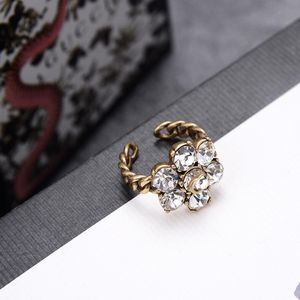 À la mode Designer Anneaux Pour Femme G Anneau Vantage Femmes De Luxe Blanc Diamant Fleur Bijoux Fête Avoir Des Timbres Avec Boîte