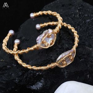 Brazaletes de perlas de agua dulce barrocas irregulares de moda, brazaletes de cobre dorado envueltos en alambre de perlas para mujer joyería hecha a mano Tsmn-03amcj Q0717