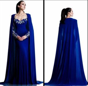 Vestidos de noche árabes de color azul real de moda con capa de manga larga cuentas de Dubai Vestidos de fiesta de cristal Vestidos formales de celebridades