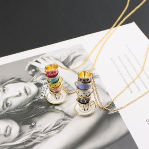Collier pour femmes à la mode Niche émail plusieurs tasses à thé pendentif longue chaîne de chandail collier bijoux