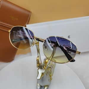 Triumphal Gafas de sol de diseñador Lentes de oro azul de alta calidad Patas de aleación Gafas de sol retro de moda para mujer Nuevas gafas de sol ovaladas para hombre Mujercitas atractivas con caja de regalo