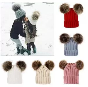 Gorros tejidos para bebés y niños, gorro de ganchillo liso para invierno, gorros cálidos y suaves con pompón, gorros holgados con doble bola para el pelo para exteriores C0722G03