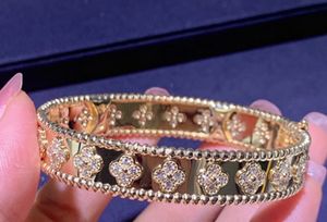 La marca de moda TTQ 2024 Four Leaf Clover Bracelet es una lujosa pulsera de diamantes de cristal para mujer. Joyas de pulsera de diseñador de alta calidad de oro de 18 quilates