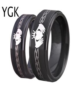 Tungsten Carbide Men039s Black Ring Classic Claddagh Design Women039s Band de mariage Love Ring Friendship Gift Gift Engagement Part1782843