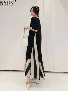 Robe à deux pièces NYFS 2024 Été Nouveau femme Vesidos Robe Elbise Loose plus taille Patched Work Silk Velvet Pants Q240511