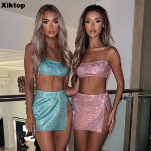 Vestido de dos piezas Xiktop Glitter Pink Sets Split Mini falda y Top Clubbing Outfits Mujeres Cute Sexy Birthday Wholesale 230509