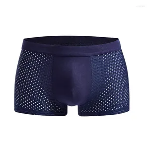 Sous-pouts Men de mode Sexy Ice Mesh Trou Sous-vêtements respirant doux à la taille mid-taille Séoul Convexe Séparation Boxer Potte