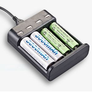 Chargeur de batterie USB universel à 4 emplacements Batterie rechargeable AA/AAA Nimh NiCD Contrôle IC intelligent Empêche la surcharge des piles Accessoire d'alimentation