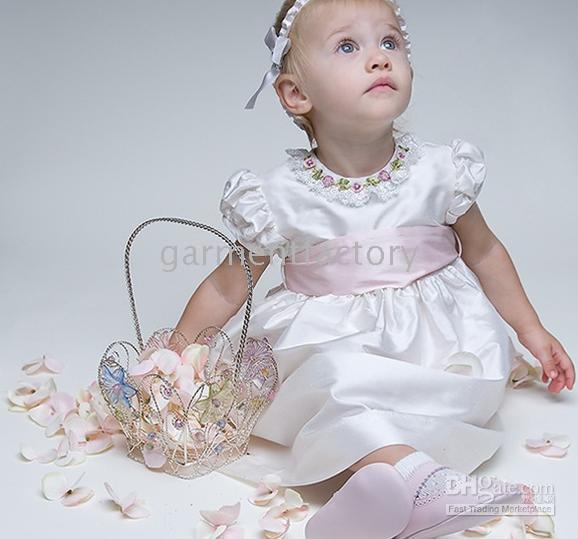 2017 Elegant Christening Dress Christening Gowns Baby Clothing/Skirts