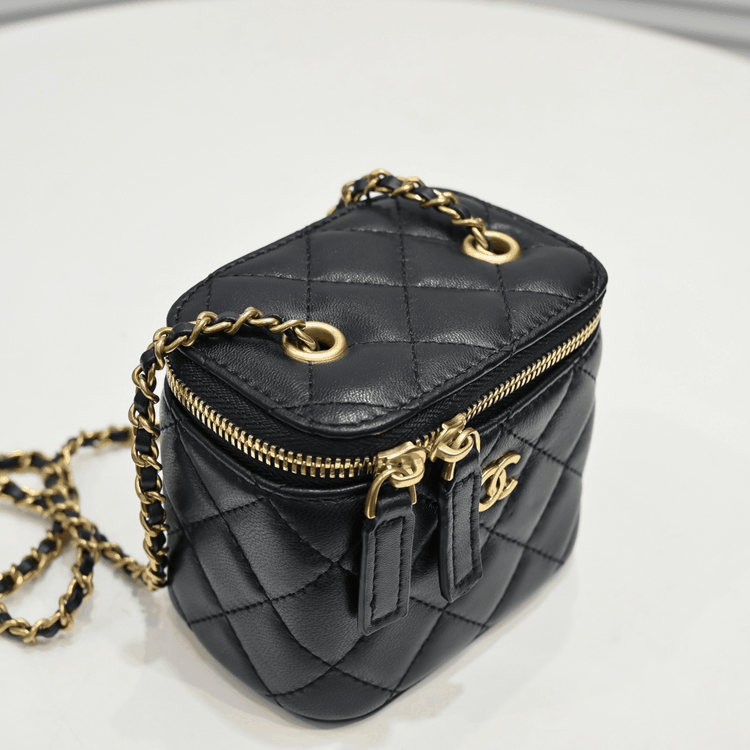 Designers women's chain bags shoulder totes purses wallets womens card holder channel handbags c4, 11*8.5*7
Designers women's chain bags shoulder totes purses wallets womens card holder channel handbags c4, 11*8.5*7