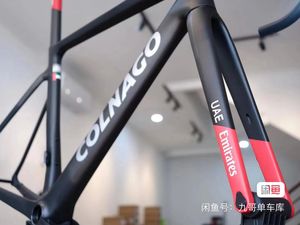 V4Rs C68 Colnago cadres de vélo de route entièrement en carbone UD freins à disque mats brillants couleur personnalisée cadre de vélo en fibre de carbone T1000 cadre de cyclisme en carbone de qualité supérieure