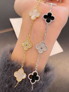 Bracelet VAC 2024925 argent plaqué 18k non décolorant panda cinq bracelet bracelet féminins léger luxe Instagram style 520 Valentin Day Gift