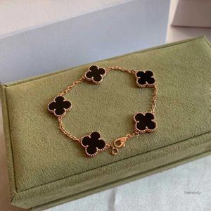 Van Clover Bracelet Designer Bijoux Bracelets en or rose pour femme Luxe Argent Quatre Feuilles Charm Braclet avec boîte Zuf1