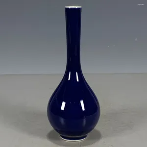 Vases Collection d'anciens bouteilles de diamètre en porcelaine antique.