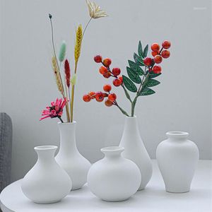 Jarrones Jarrón de cerámica simple Juego de cinco piezas Artesanía para el hogar Pequeña flor Artículos Porche TV Gabinete Decoración de mesa
