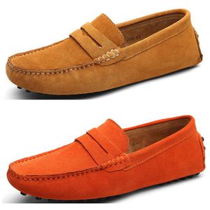 Chaussures polyvalentes en cuir véritable haricot jaune kaki pour hommes d'été nouvelles chaussures en cuir décontractées coréennes, chaussures respirantes et paresseuses, marchez sur la tendance des chaussures pour hommes