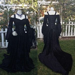 Robes de mariée gothiques noires vintage Une ligne médiévale sur les bretelles Manches longues Corset à lacets Robes de mariée avec train