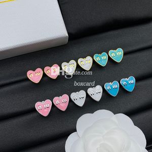 Boucles d'oreilles Vintage Style cœur pour femmes, clous de luxe plaqués avec lettres, avec boîte-cadeau, cadeau de saint valentin