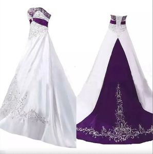 Vintage blanc et violet une ligne robes de mariée sans bretelles satin perlé dentelle broderie balayage train plus la taille robes de mariée avec corset taille puls