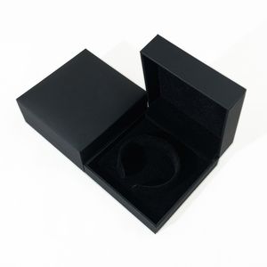 Boîte noire pour bagues, bracelets, accessoires de mode de créateurs