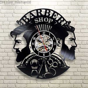 Horloges murales Barber Shop Horloge murale Moderne Barbershop Décoration Disque vinyle Horloge murale Suspendue Coiffeur Montre murale pour salon de coiffure Y200110 Z230707