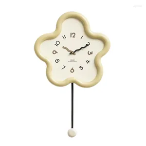 Horloges murales Digital Electronic Silent Table Clock Mignon Pendulum Décoration Accessoires de chambre à coucher pour la décoration de la maison Designer Nordic