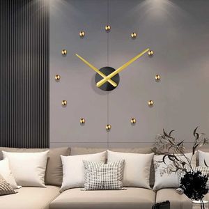 Horloges murales espagnol Great horloge moderne design moderne metal luxe bricolage décoration de maison silencieuse Orologi Leather pate cadeau Q240509