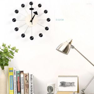 Relojes de pared Reloj de caramelo creativo de madera Decoración del hogar Arte moderno 3D Bola de colores Reloj de cuarzo Moda Decorativo simple 32x32 cm