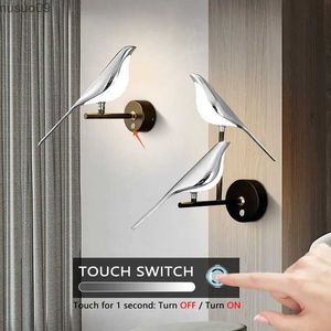 Lampe murale intérieure touche / éteinte interrupteur lumières murales LED pour la chambre salon 360 Rotation LED Lampes murales avec plug Home Black Silver