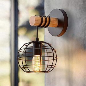 Luces retro de lámpara de pared E27 Lámparas de linterna de metal vintage de madera antigua para casas caseras Coffee Bar Store El decoración