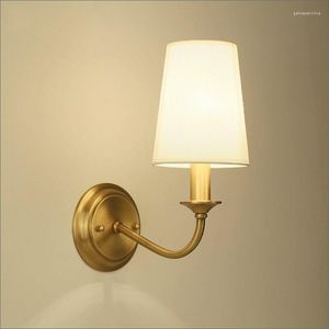 Lámpara de pared Vintage Latón Hierro E14 LED Sconce Home Deco Dormitorio al lado de la sala de estar Pasillo Comedor Tela Luminaria