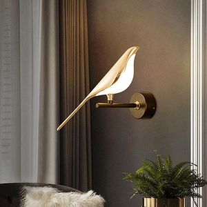 Wall Lamps Golden Bird Lamp Parlor Bar Bedside Hanging Light Novelty Rotatable Bedroom Foyer SconceWall