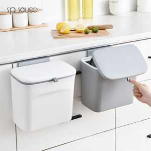 Poubelles 7L Japon Couvercle coulissant Poubelle murale avec couvercle Porte d'armoire de cuisine suspendue Recycler les ordures de voiture 220927