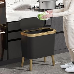 Cubos de basura Bote de basura de lujo dorado para cocina Baño de lata de basura negro de pie alto creativo 230215265t